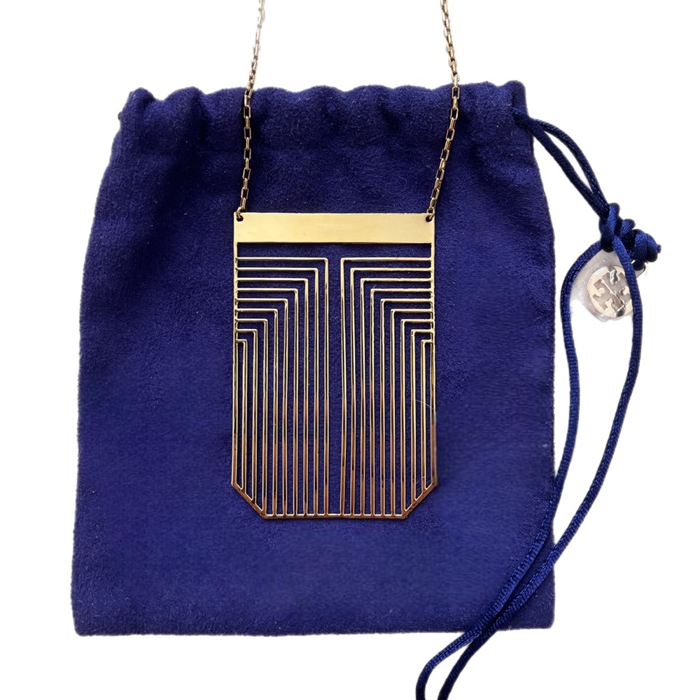 NWOT Tory Burch Gold Plated “T” X-Large Pendant 18” Long Chain Necklace